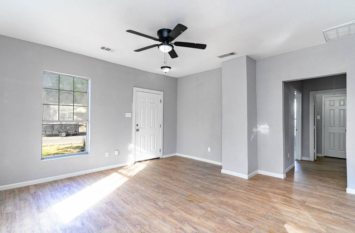 House for rent at 4509 Crozier St, Dallas, TX 75215
