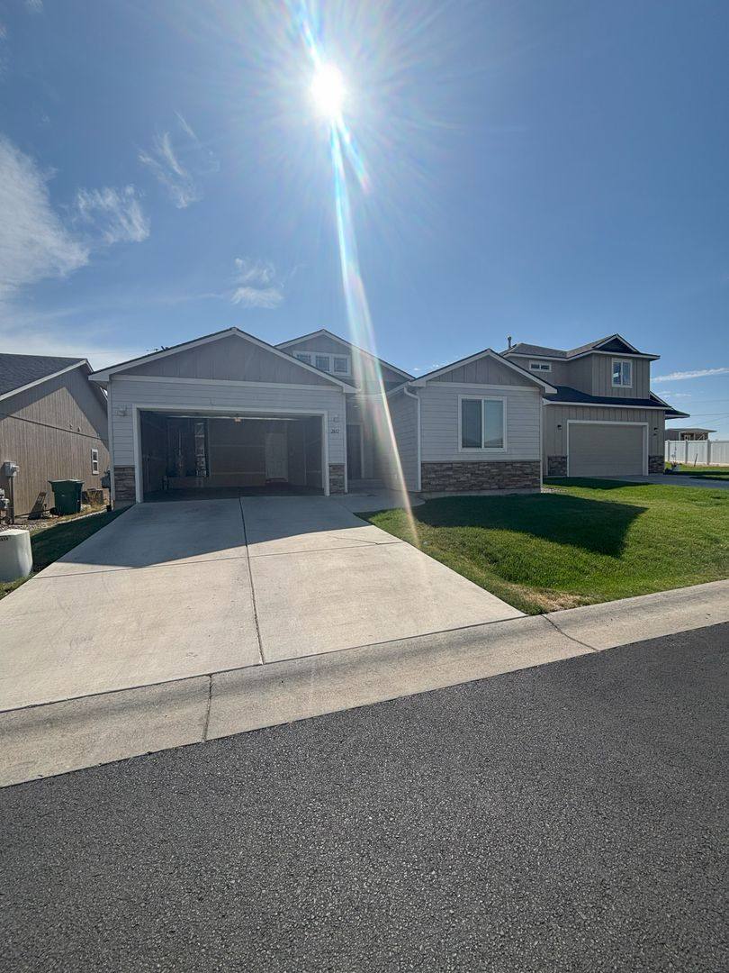 House for rent at 2612 N Fox Lane, Spokane, WA 99206