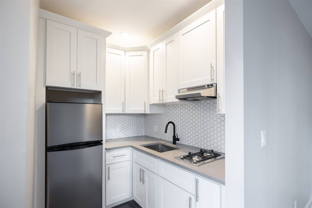 Apartment for rent at 158-161 Saint Botolph #8, Boston, MA 02116