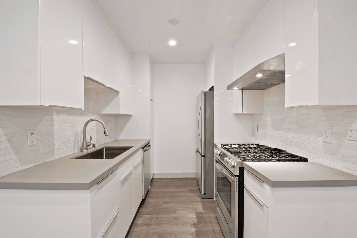 Apartment for rent at 1127 18th St, Santa Monica, CA 90403