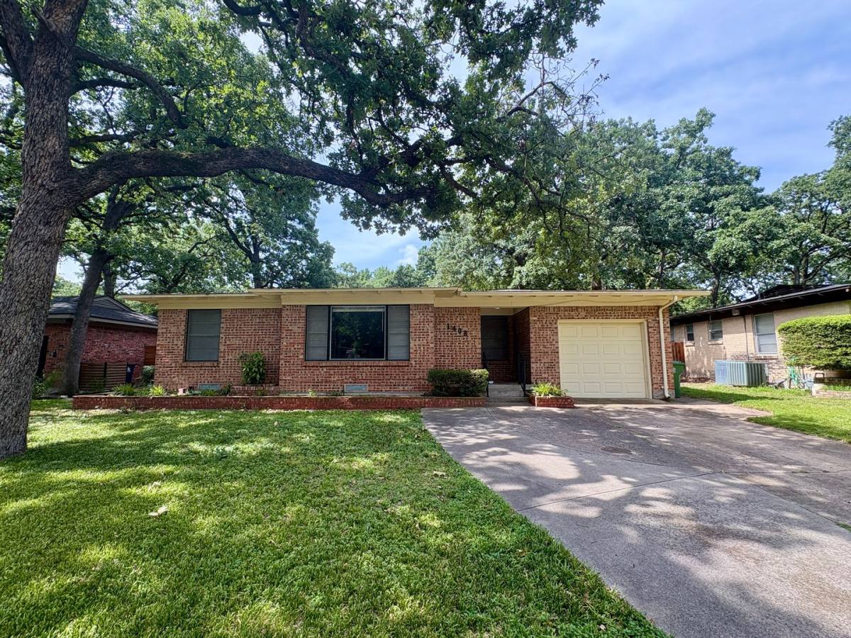 House for rent at 1408 Bluebonnet Trail, Arlington, TX 76013