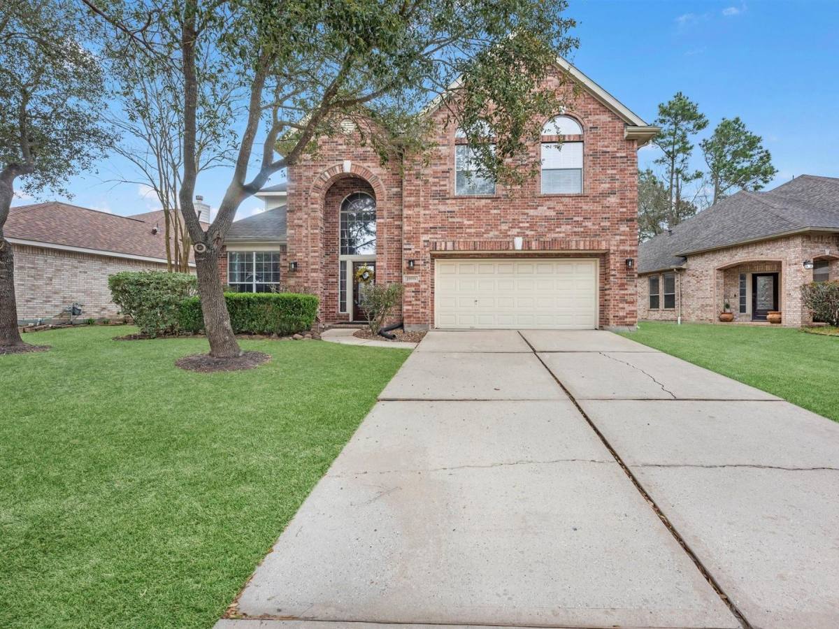 House for rent at 25553 Oakhurst Forest Dr, Porter, TX 77365