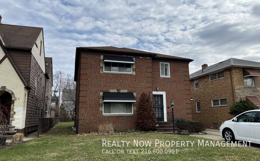 Apartment for rent at 19450 Lake Shore Blvd #2, Cleveland, OH 44119