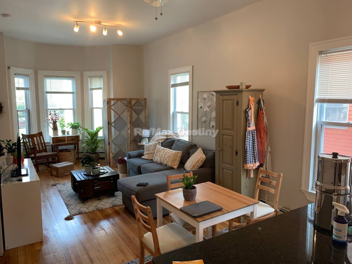 House for rent at 142 Webster Ave #1, Cambridge, MA 02141