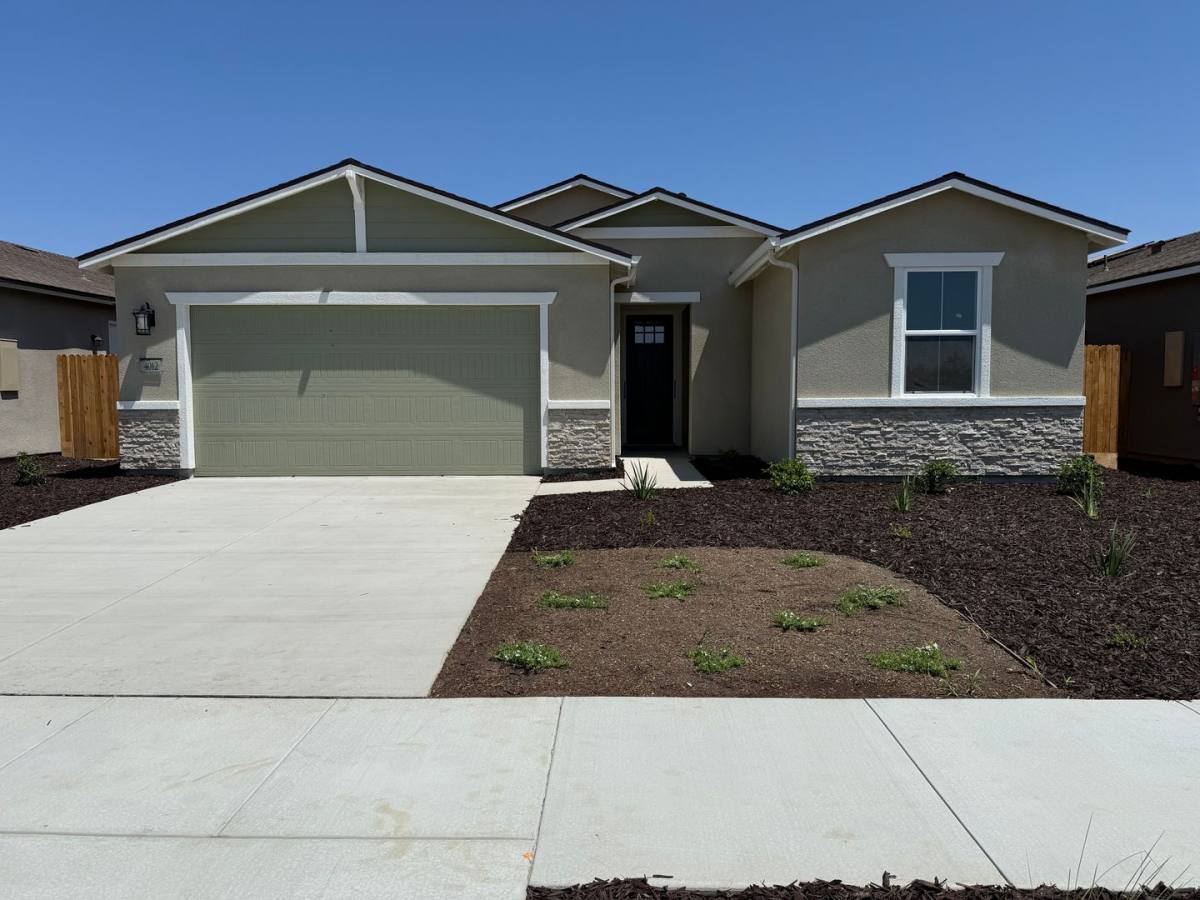House for rent at 4012 W Delaware Ave, Visalia, CA 93291