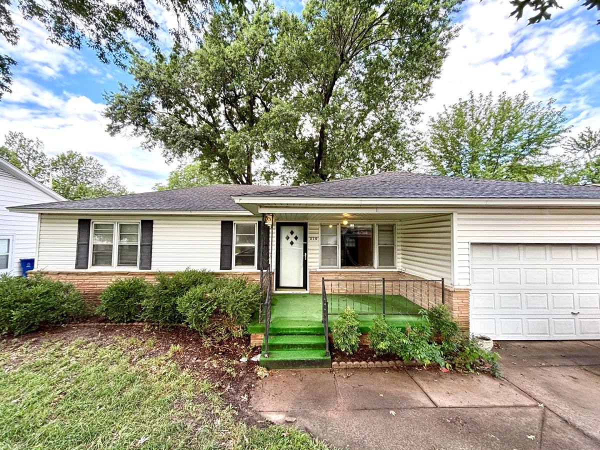House for rent at 310 S 6th St, Broken Arrow, OK 74012