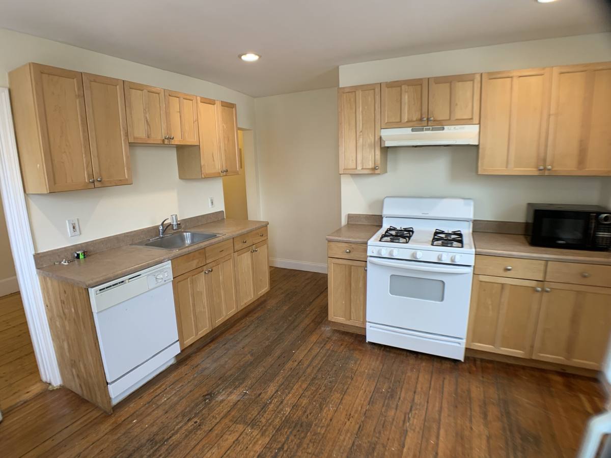 House for rent at 64 Pleasant St #1, Cambridge, MA 02139