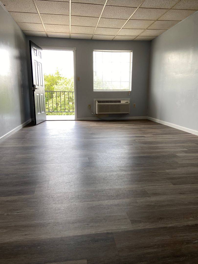 Apartment for rent at 10000 Historic Highway 165, Hollister, MO 65672