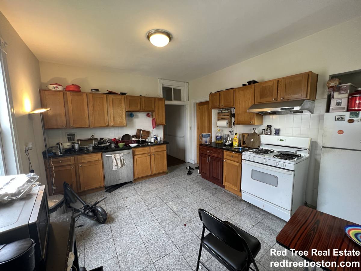 House for rent at 190 Highland St #2, Roxbury, MA 02119