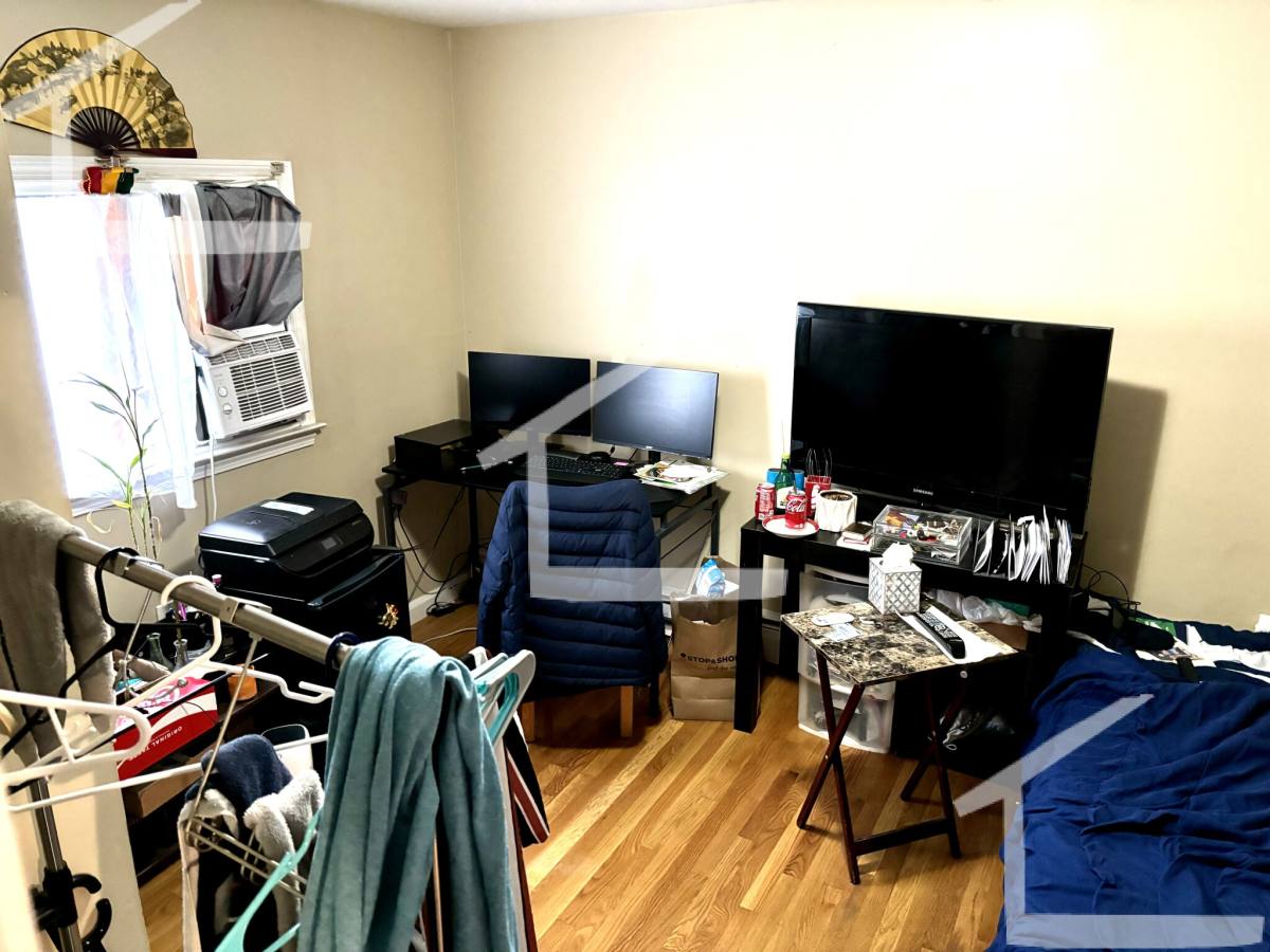 Apartment for rent at 91 Glen St #2, Somerville, MA 02145