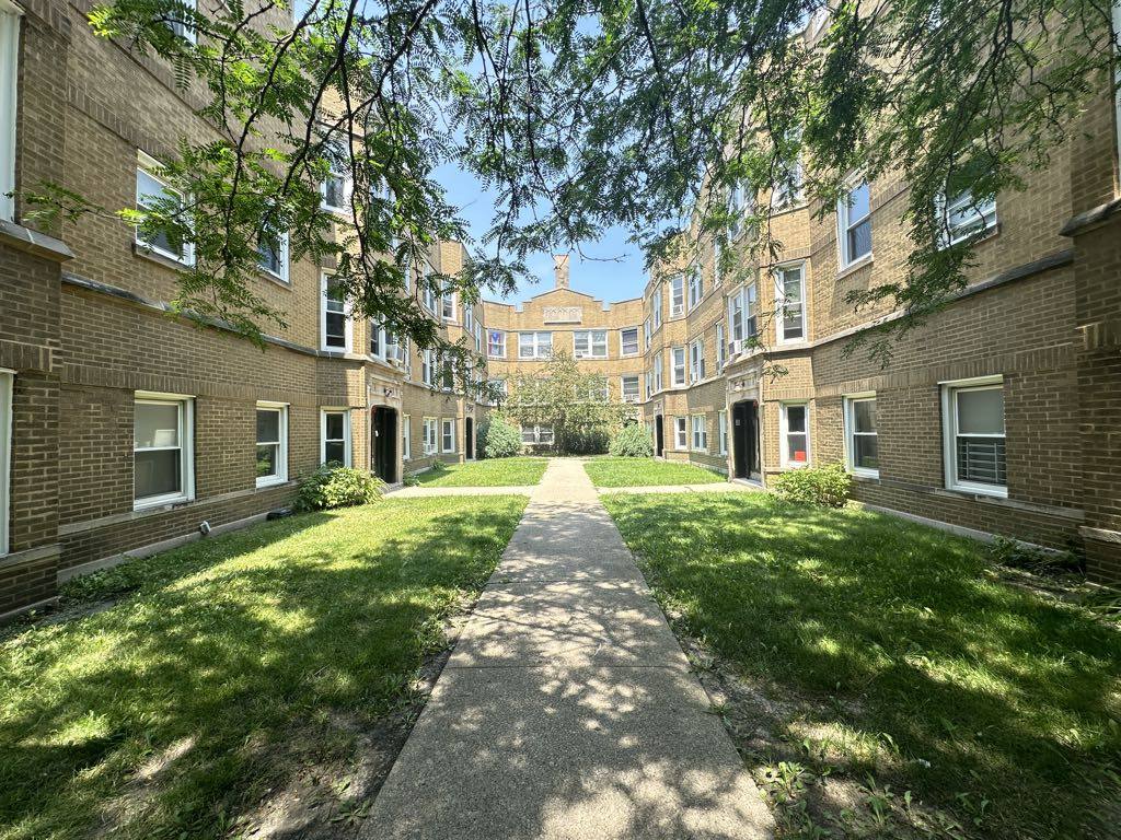 Apartment for rent at 4830 Addison #S4, Chicago, IL 60641
