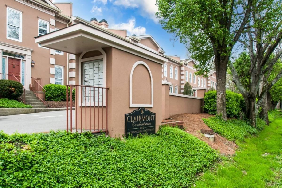 Condo for rent at 3031 Woodlawn Dr, Nashville, TN 37215