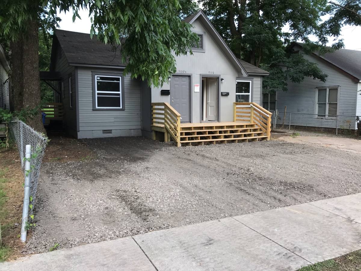 Apartment for rent at 906 S 19th St, Fort Smith, AR 72901