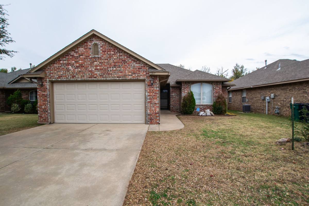 3217 Sahoma Trail, Yukon, OK 73099