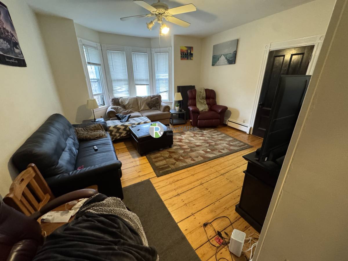Apartment for rent at 1 Frost St #2, Cambridge, MA 02140