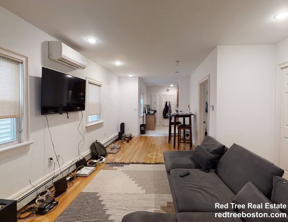 Apartment for rent at 164 L St #2, South Boston, MA 02127