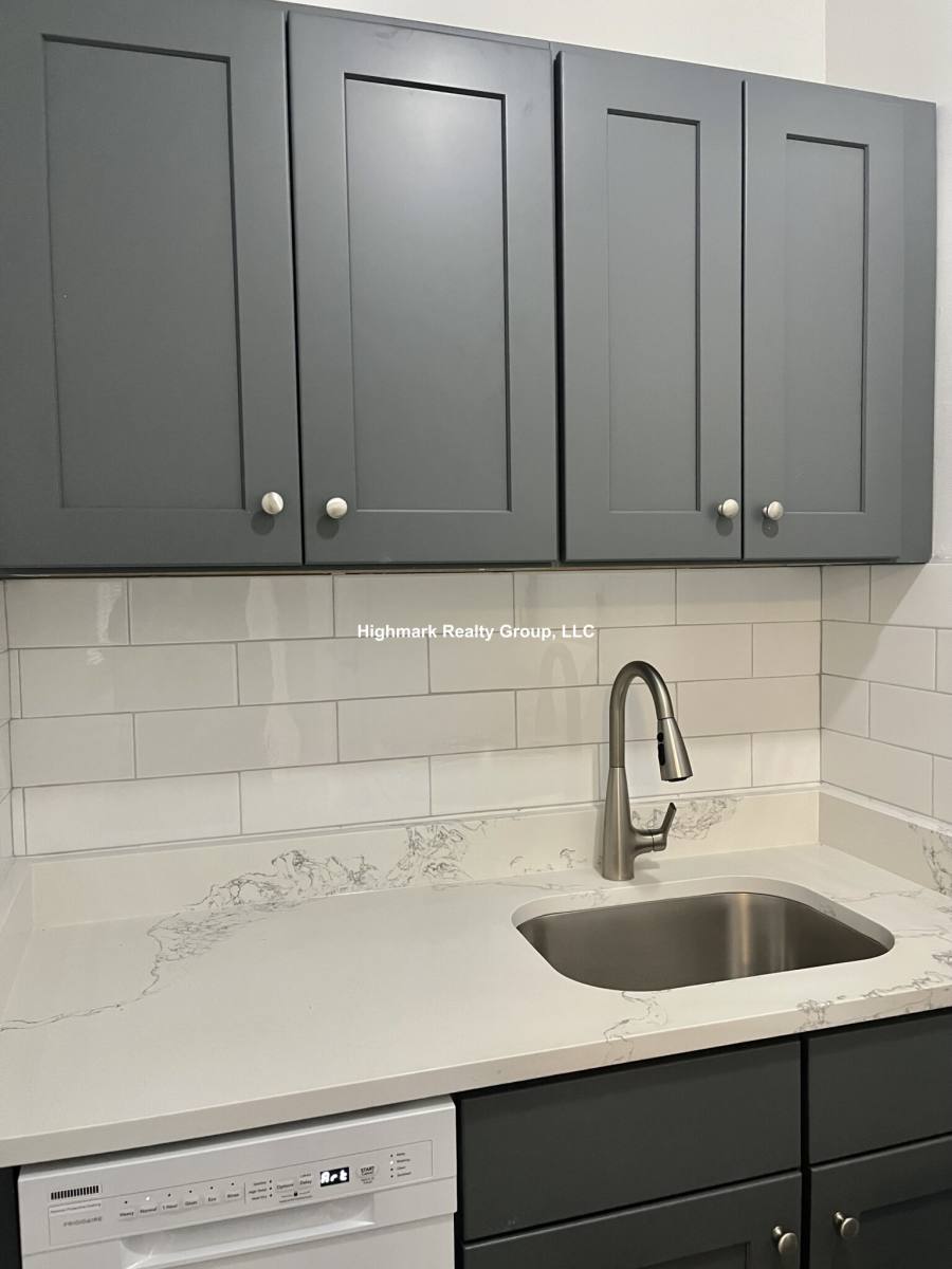 Apartment for rent at 1321 W Estes Ave #29, Chicago, IL 60626