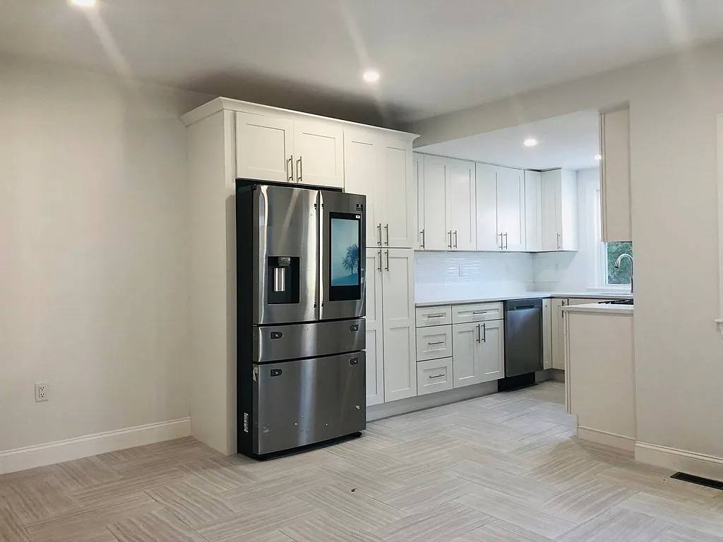 Townhouse for rent at 31 Middle St #A, Newton, MA 02458