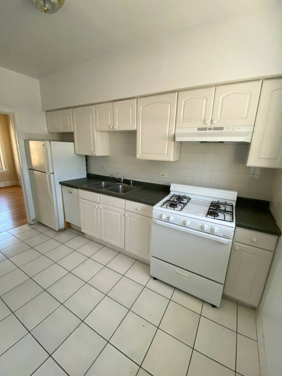 Apartment for rent at 834 Reba Place #1S, Evanston, IL 60202
