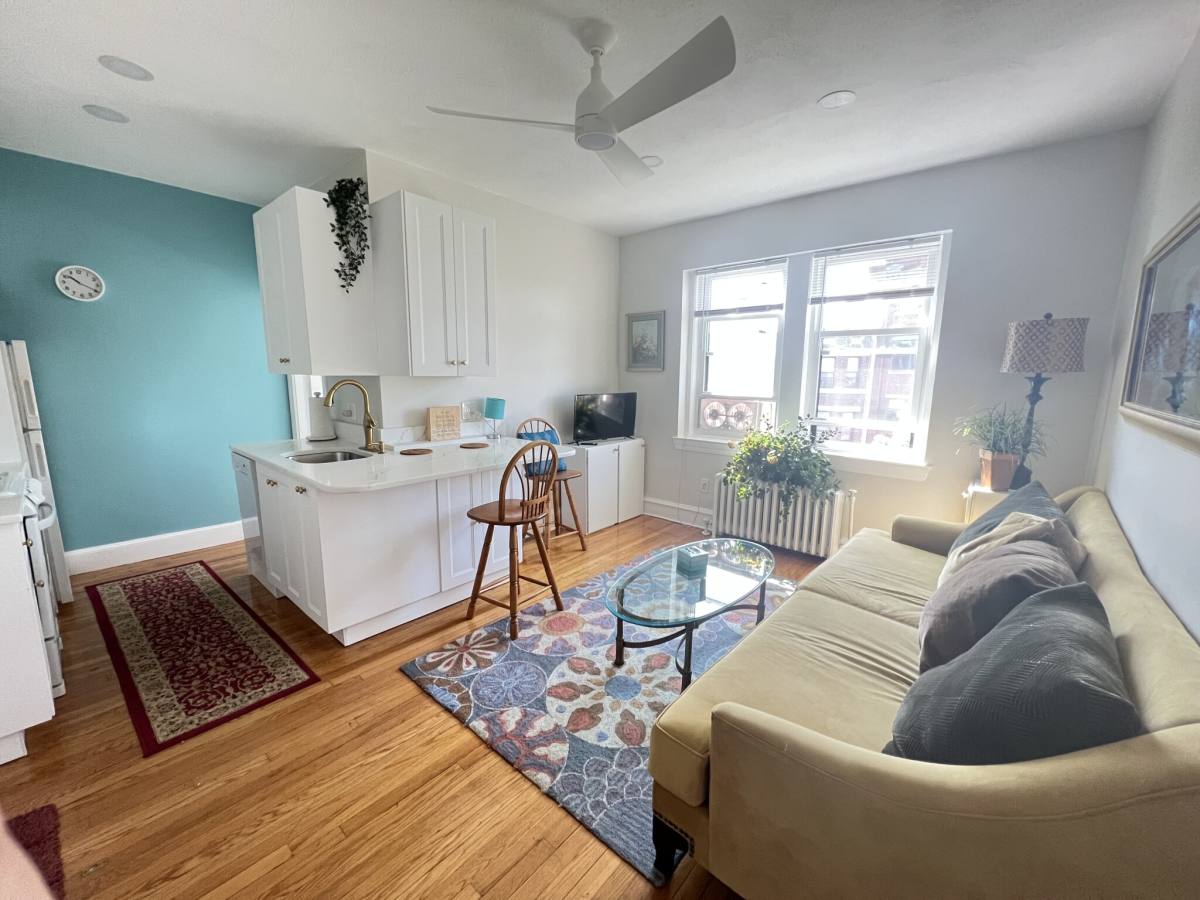 Apartment for rent at 86 Jersey St #45, Boston, MA 02215
