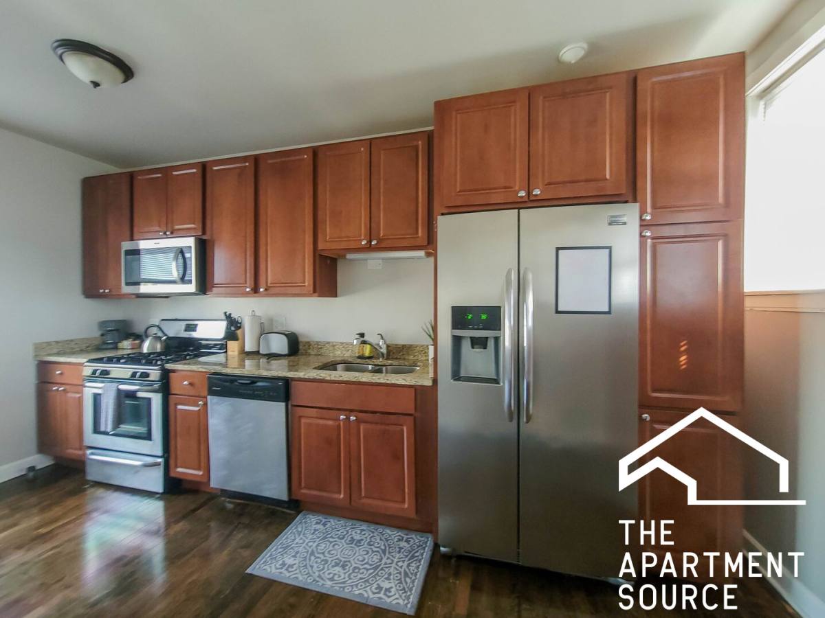 Apartment for rent at 5075 N Wolcott Ave #1, Chicago, IL 60640