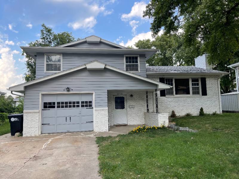 House for rent at 12670 Holmes St, Omaha, NE 68137