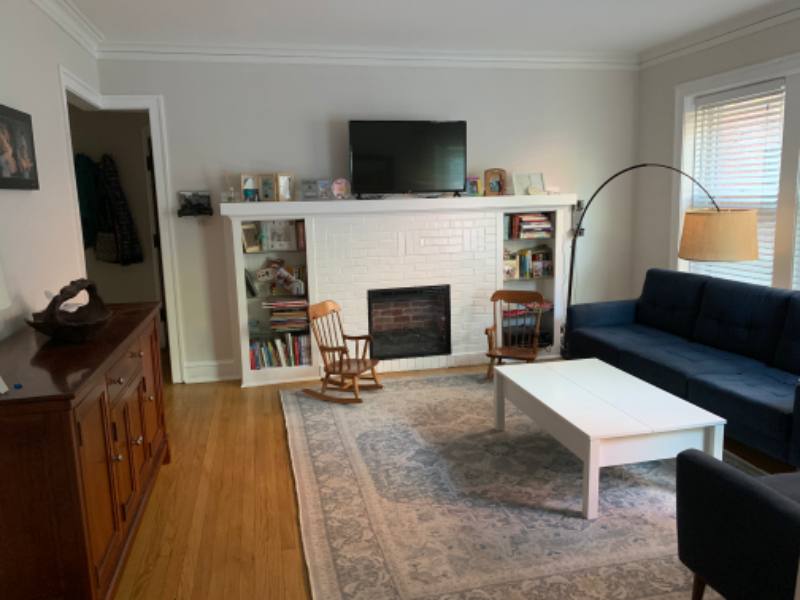 Apartment for rent at 520 Sheridan Rd #1A, Evanston, IL 60202