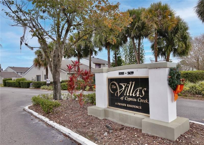 Condo for rent at 5429 Vineland Rd, Orlando, FL 32811