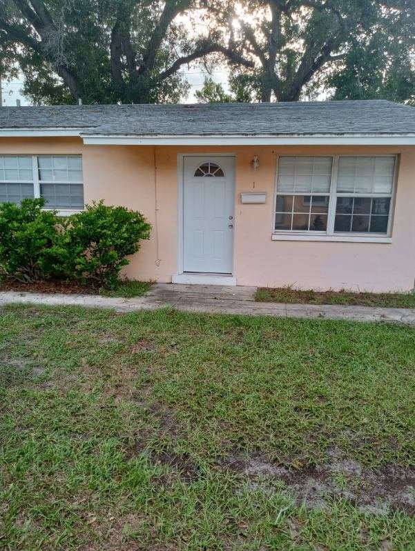 House for rent at 819 13th Ave NW #1, Largo, FL 33770