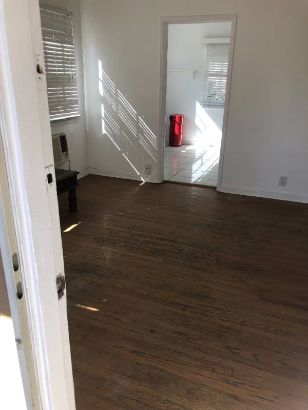 Apartment for rent at 1807-18011 Grace Ave #1807 Half, Los Angeles, CA 90028