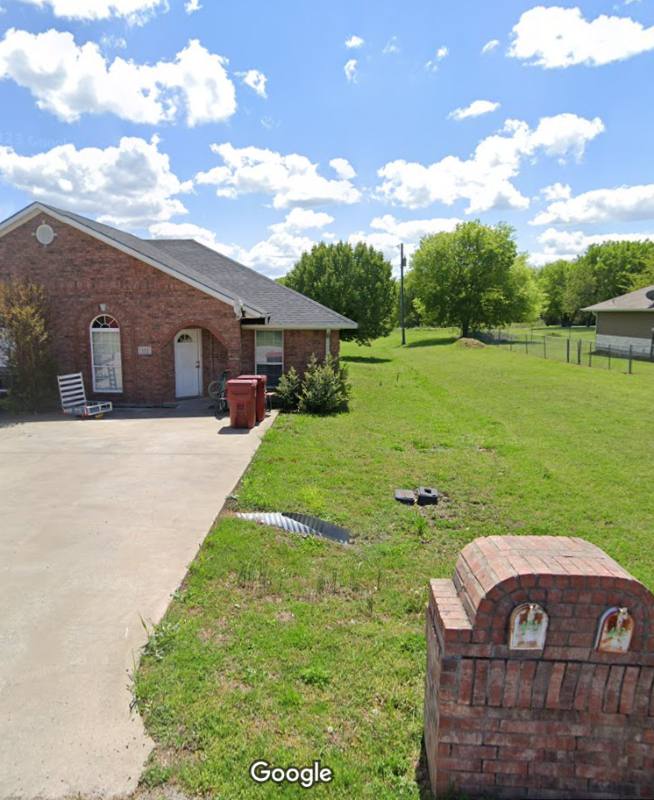 Apartment for rent at 423 W Thomas St #423, Leonard, TX 75452