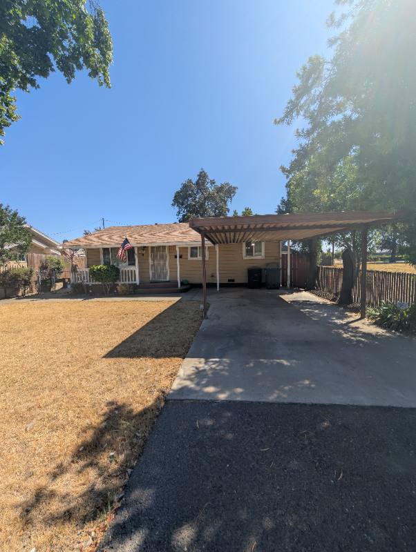 House for rent at 1230 Davis St, Livingston, CA 95334