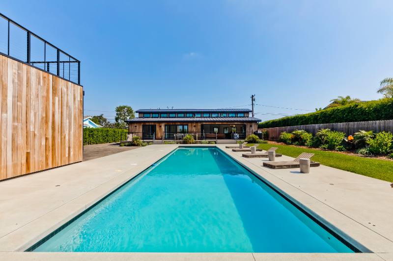 House for rent at 6711 Wandermere Rd, Malibu, CA 90265