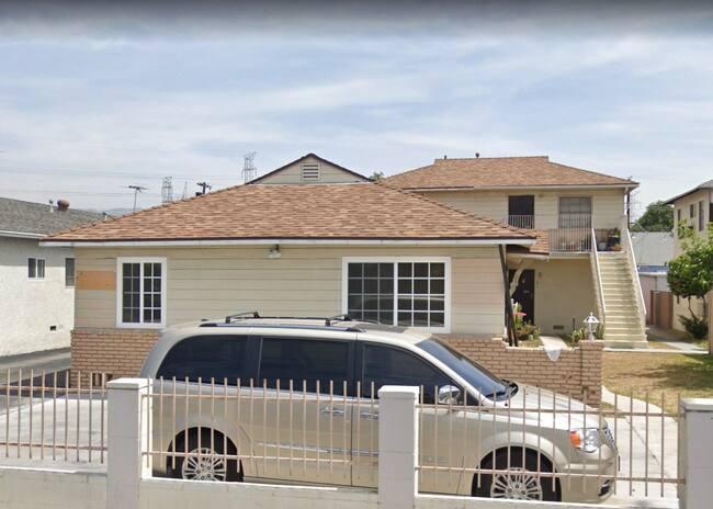 House for rent at 6412 1 2 Tujunga Ave, North Hollywood, CA 91606