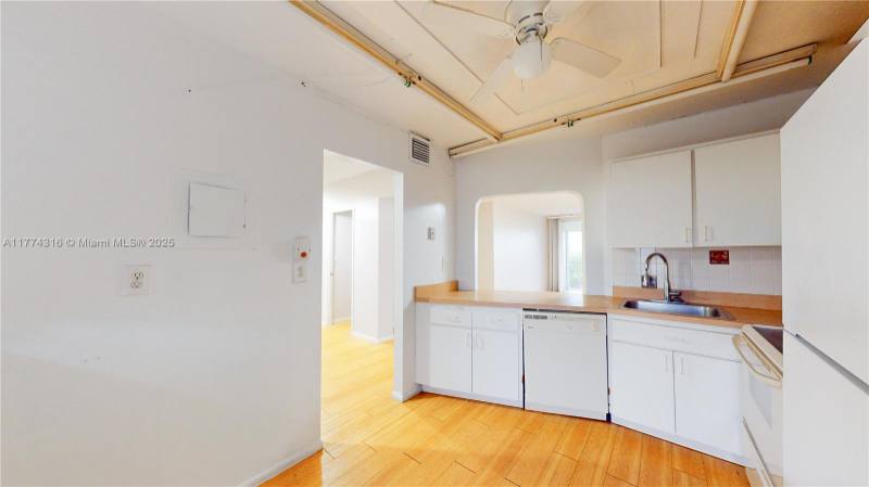 Apartment for rent at 1780 NE 191 St #606-2, Miami, FL 33179