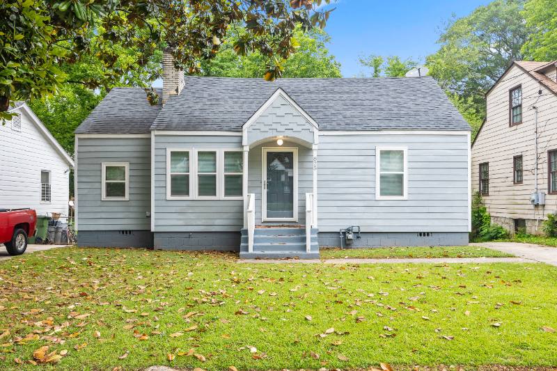 House for rent at 825 Erin Ave SW, Atlanta, GA 30310