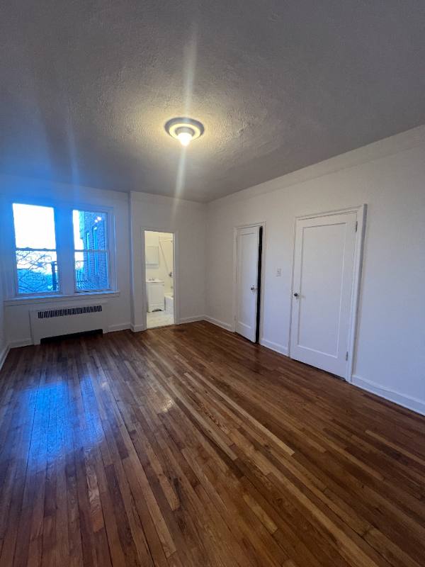 Apartment for rent at 129 Walnut St #402, East Orange, NJ 07017