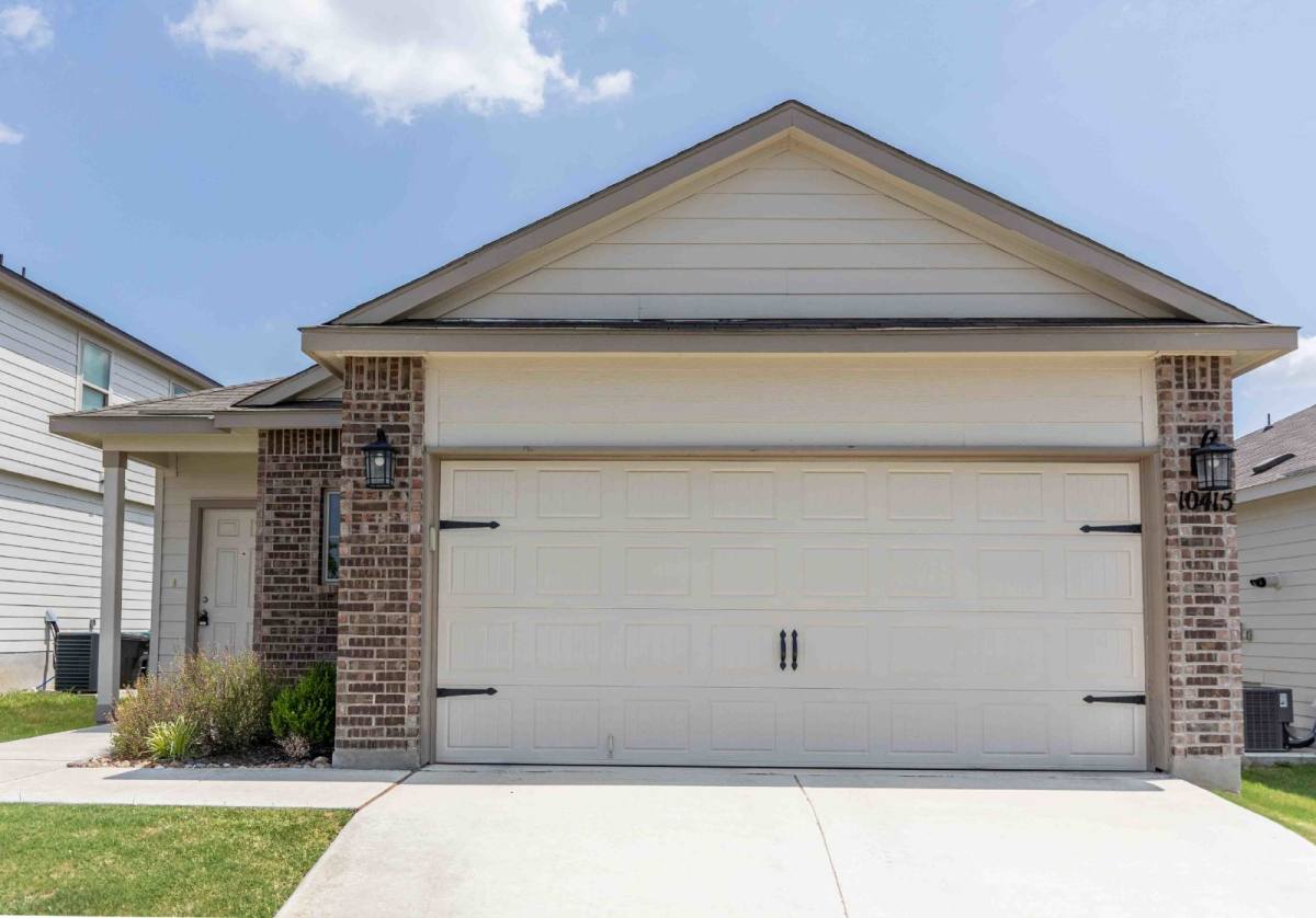 House for rent at 10415 Beachball Bend, Converse, TX 78109