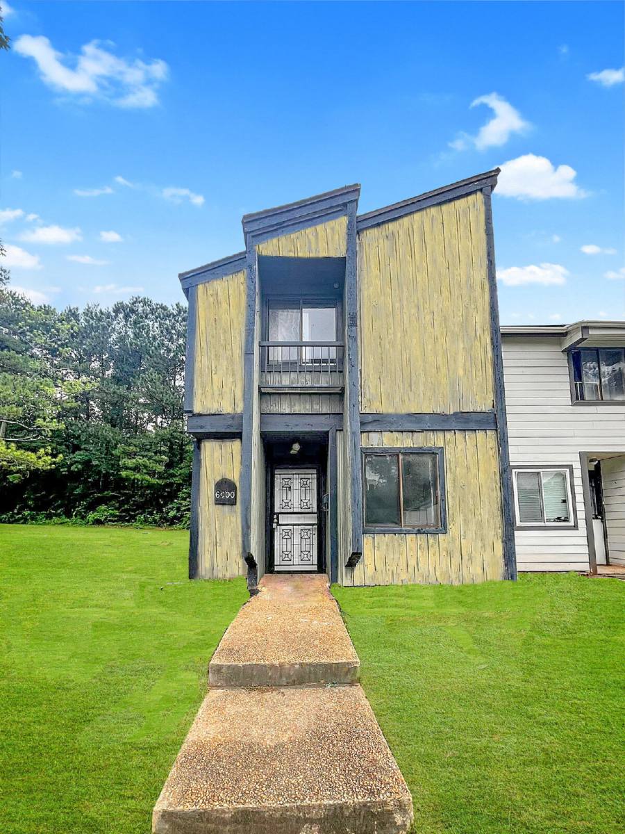 Townhouse for rent at 6000 Regent Manor, Lithonia, GA 30058