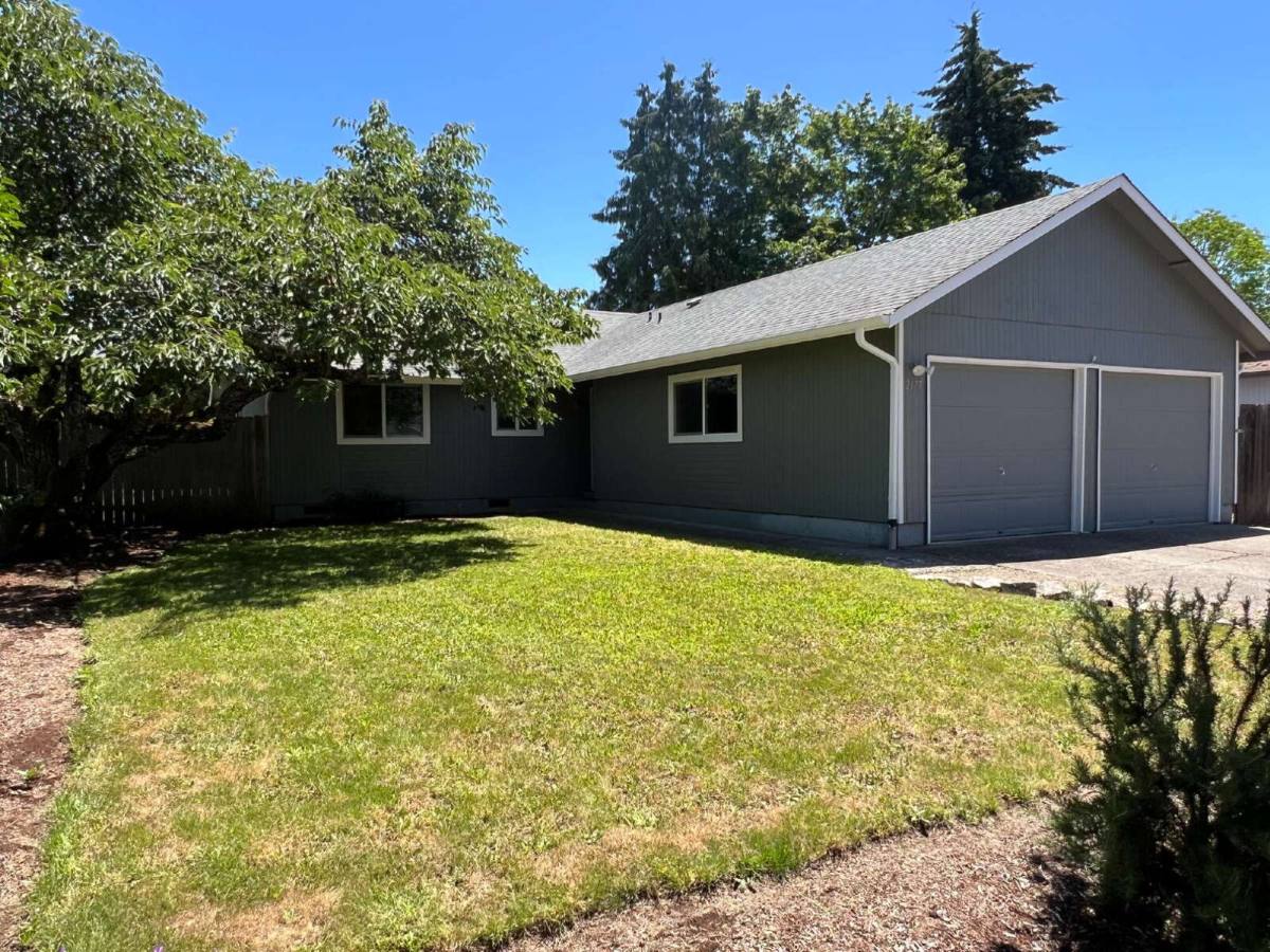 House for rent at 2177 Cosmoledo St, Eugene, OR 97402
