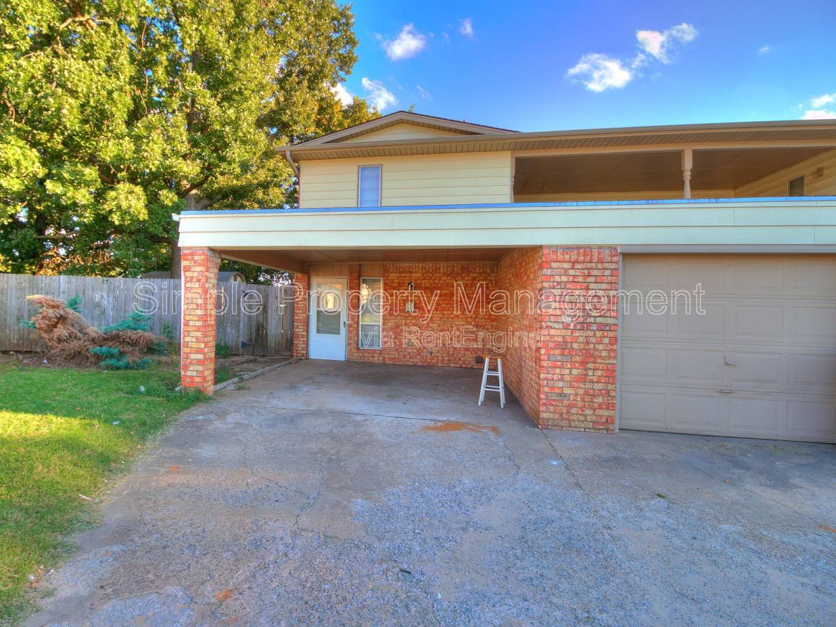 Townhouse for rent at 1902 N Moulton Court, Oklahoma City, OK 73127