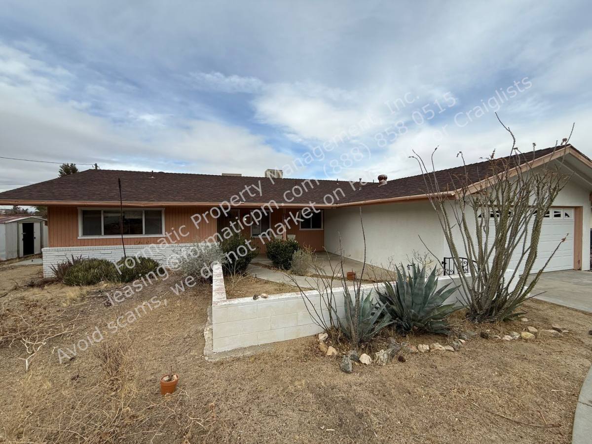 House for rent at 56612 Kismet Rd, Yucca Valley, CA 92284