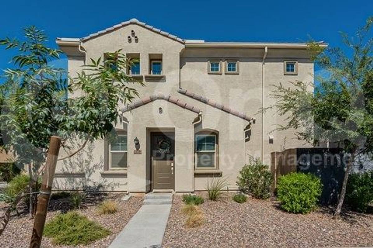 House for rent at 1178 E Sabino Dr, Chandler, AZ 85286