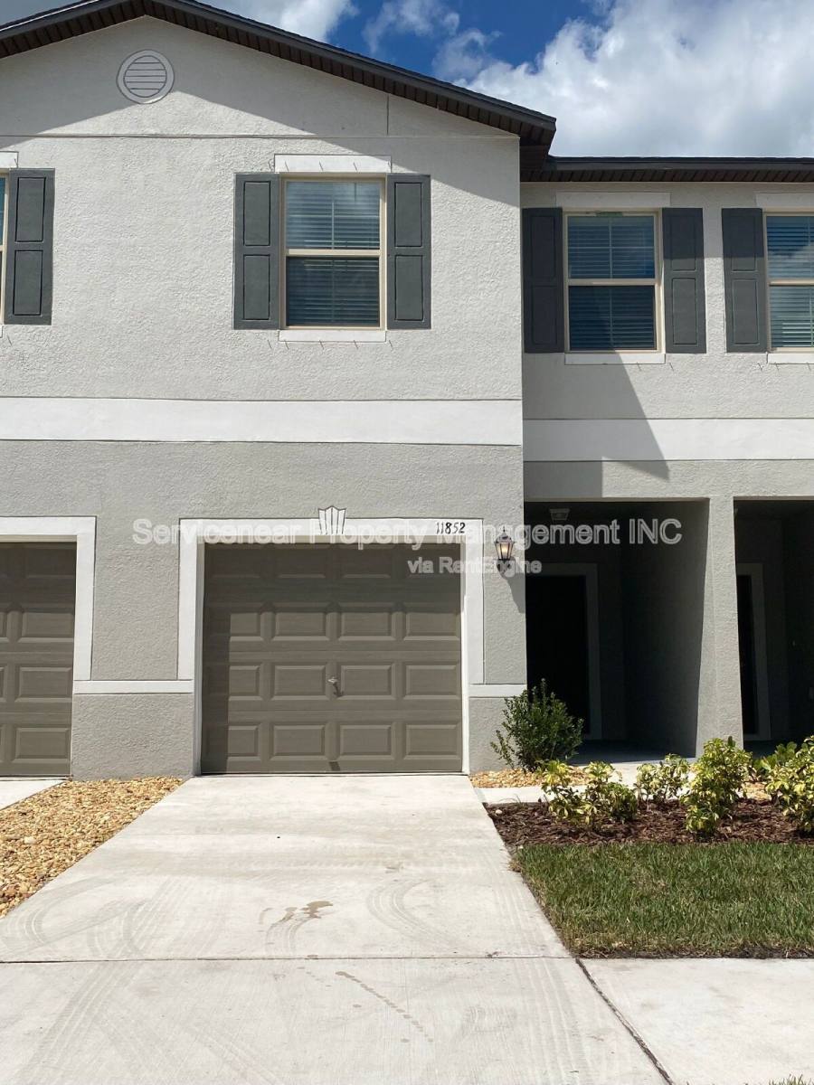 Townhouse for rent at 11852 Dumaine Valley Rd, Riverview, FL 33579