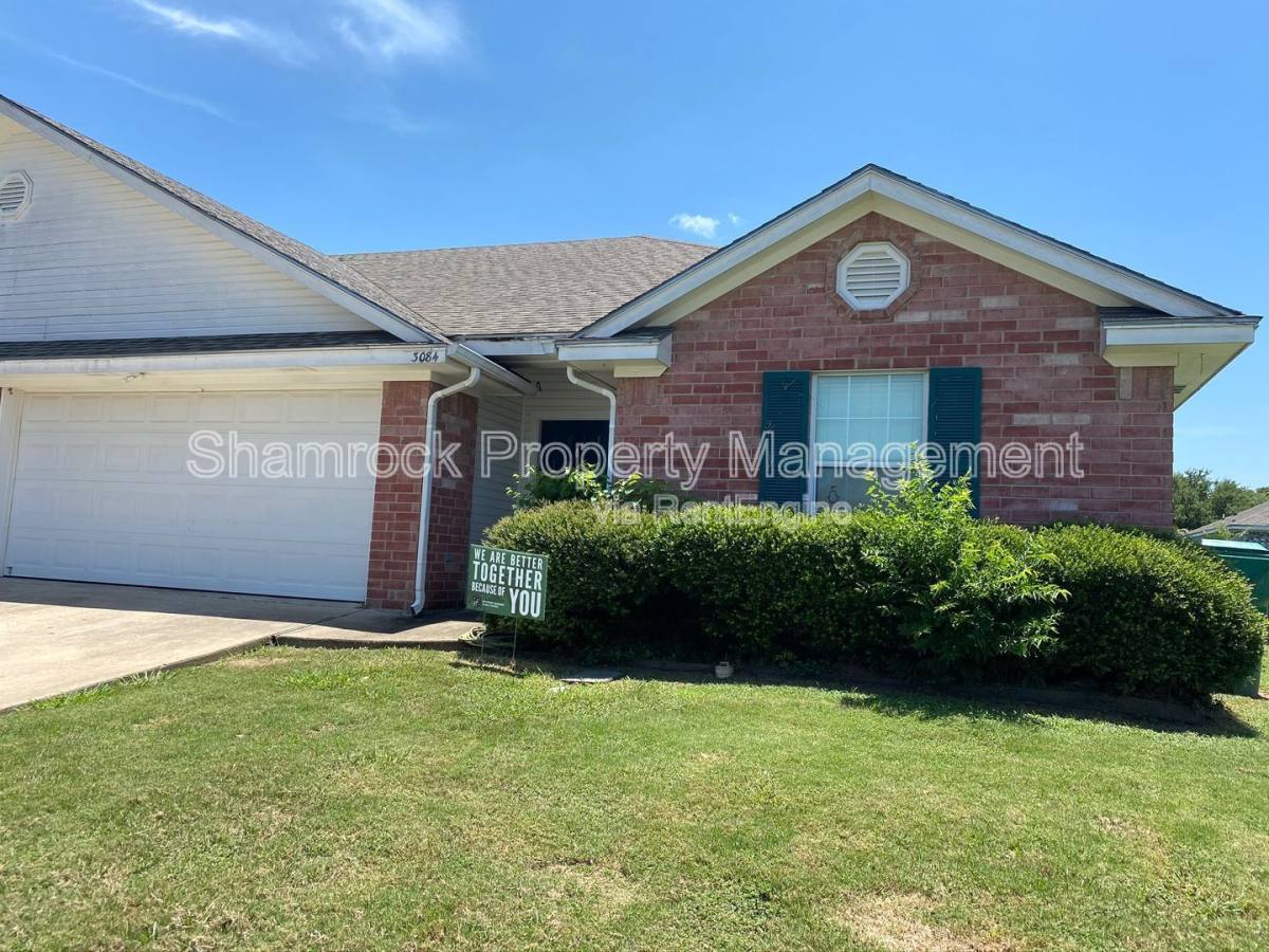 Townhouse for rent at 3084 Clydesdale Way, Waco, TX 76706