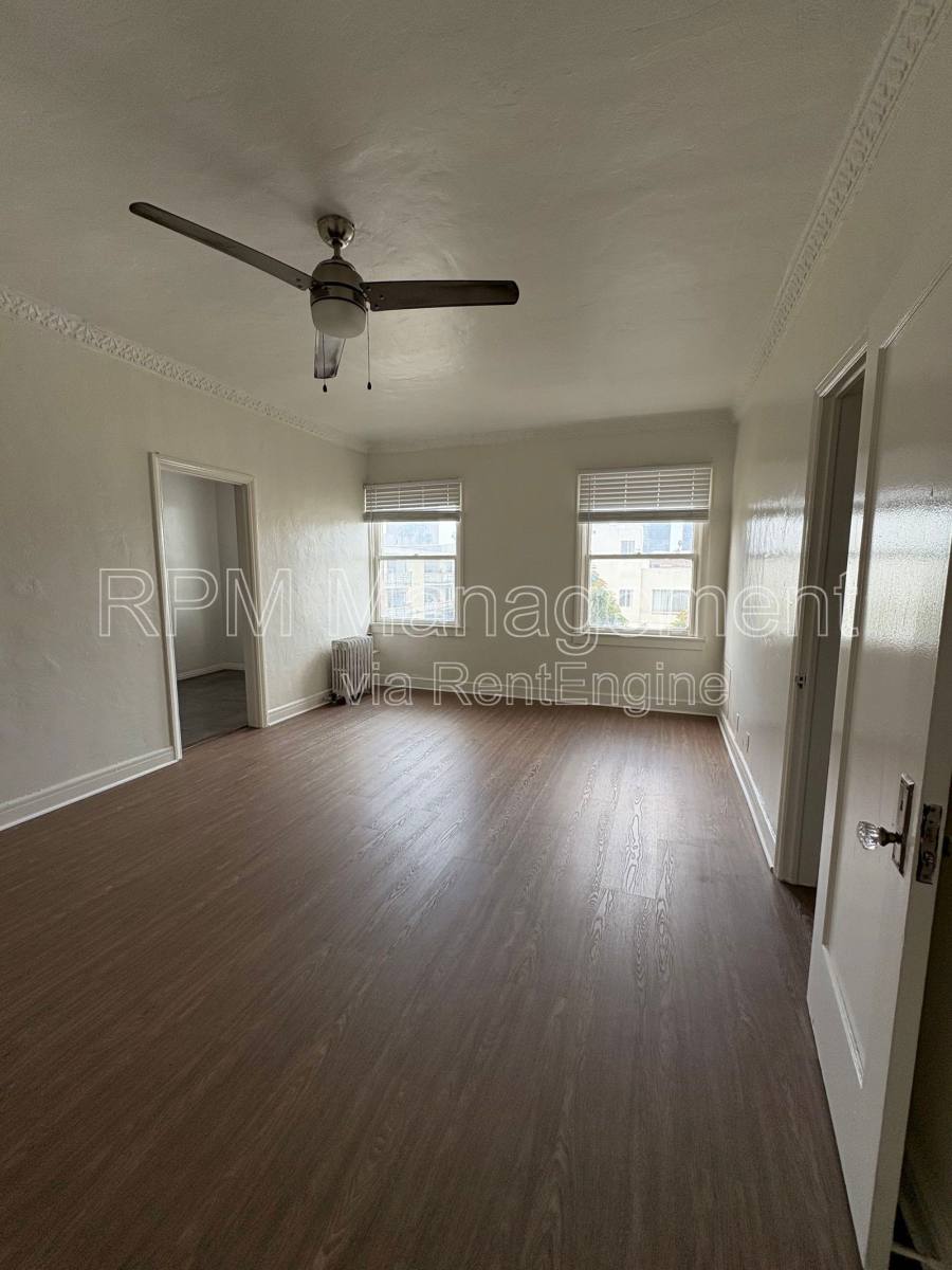 Apartment for rent at 318 S Kingsley Dr #410, Los Angeles, CA 90020