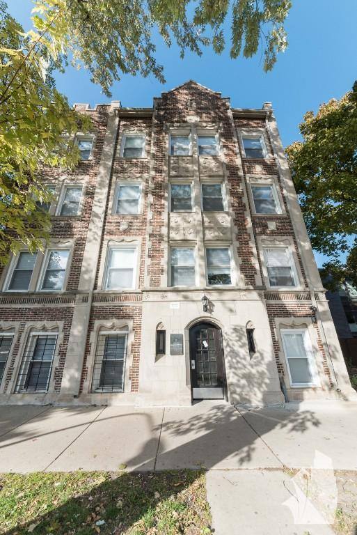 Apartment for rent at 2936 W Palmer St #404, Chicago, IL 60647