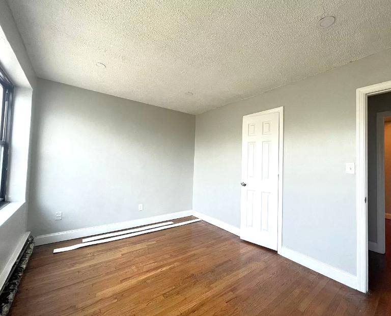 Apartment for rent at 130 Chancellor Ave #5A, Newark, NJ 07112
