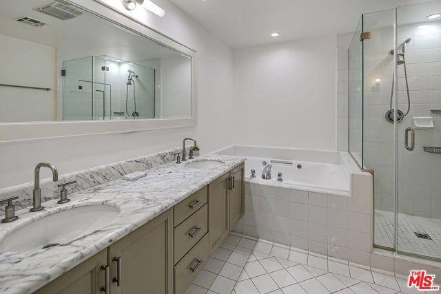 House for rent at 2115 3rd St #104, Santa Monica, CA 90405