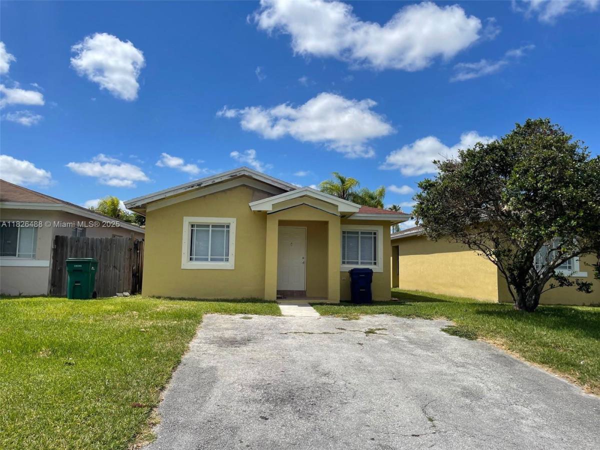House for rent at 926 SW 8th Place, Homestead, FL 33034